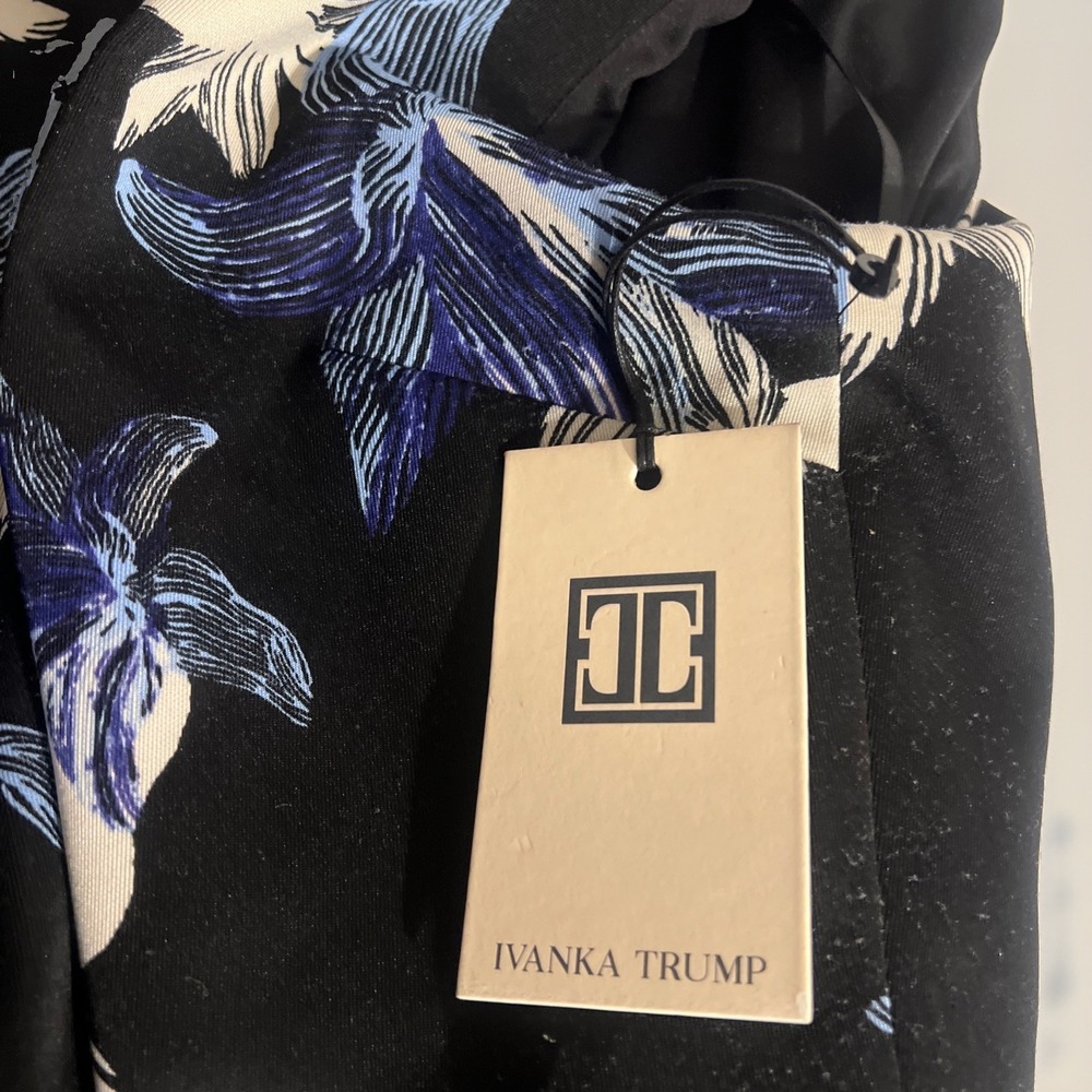 Ivanka Trump Ready-To-Wear Size 6 Dark Navy , Cornflower Blue And White Floral - Picture 8 of 8